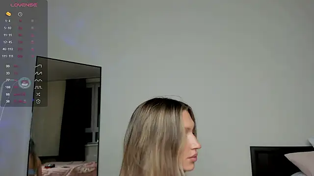 Snapshot of elliemintlover chatting on February 2026 02:37:02 PM elliemintlover online show from February 2026 02:37:02 PM