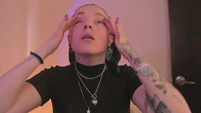 Snapshot of tekila__ chatting on February 2025 05:29:01 PM tekila online show from February 2025 05:29:01 PM