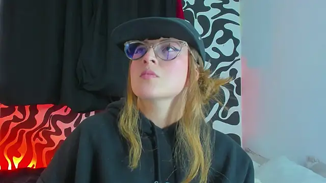 Snapshot of tekila__ chatting on October 2025 08:25:01 PM tekila online show from October 2025 08:25:01 PM