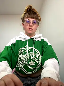 Snapshot of tekila__ chatting on November 2025 07:43:01 PM tekila online show from November 2025 07:43:01 PM