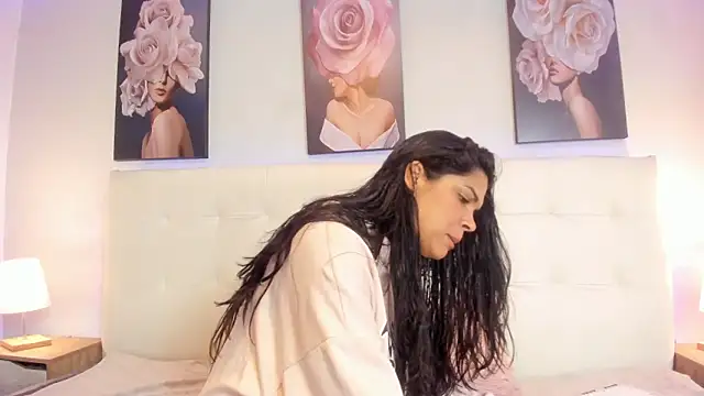 Snapshot of Sweetdreamses_ chatting on February 2025 12:38:02 PM Sweetdreamses online show from February 2025 12:38:02 PM