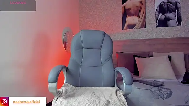 noah crux online show from October 2025 11:55:02 AM