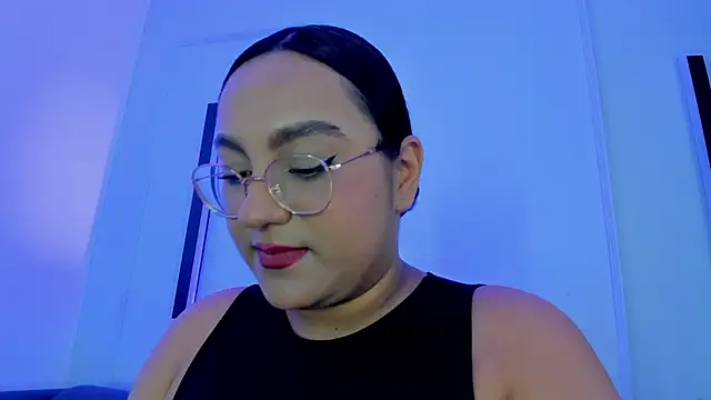 ellamontoya online show from November 2025 01:10:01 PM