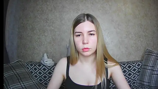 ElllaNuar online show from December 2024 07:04:01 AM