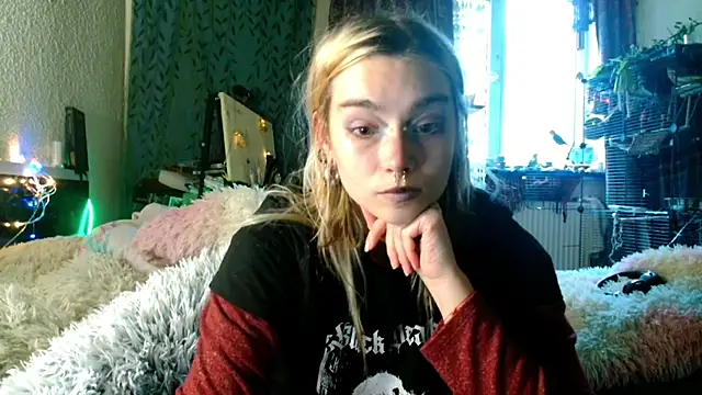 Sophie Bell online show from May 2026 04:11:01 PM