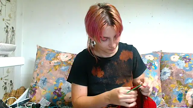 Snapshot of Sophie_Bell chatting on July 2026 05:17:01 PM Sophie Bell online show from July 2026 05:17:01 PM