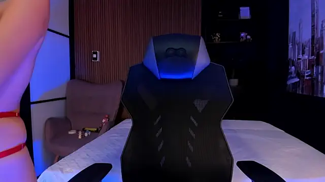 Snapshot of MelodyBliss chatting on February 2026 11:49:01 PM MelodyBliss online show from February 2026 11:49:01 PM