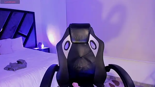 Snapshot of MelodyBliss chatting on March 2026 11:16:01 PM MelodyBliss online show from March 2026 11:16:01 PM