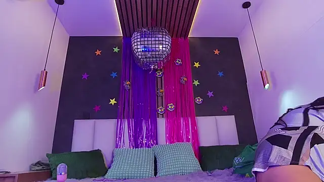 KendalMilleer online show from September 2025 02:44:02 AM