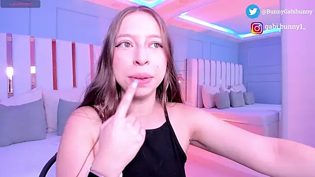 gabi bunny online show from June 2026 05:32:01 PM