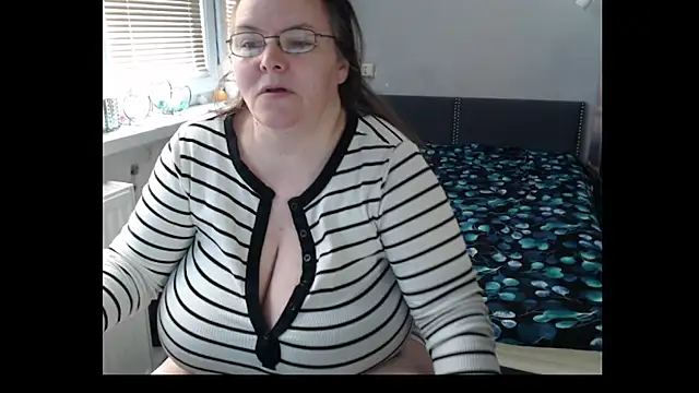 Snapshot of Sweetboobs chatting on May 2026 08:31:01 AM Sweetboobs online show from May 2026 08:31:01 AM