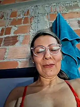 Mia-funny20 online show from June 2026 04:27:02 PM