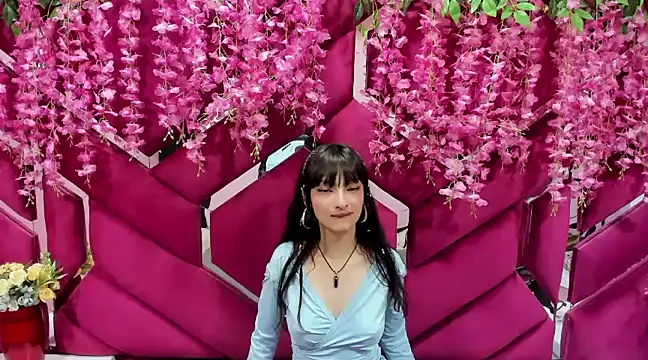 Aurora 18 online show from February 2025 12:06:02 AM