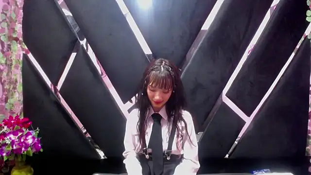 Aurora 18 online show from March 2025 12:21:01 AM