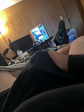 Snapshot of Jayare95 chatting on December 2025 03:29:01 PM Jayare95 online show from December 2025 03:29:01 PM