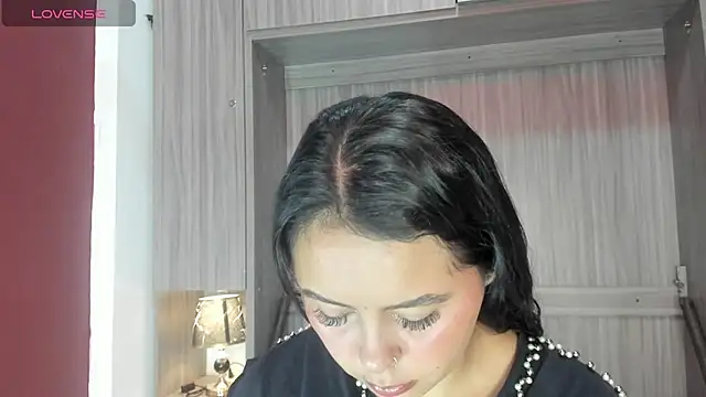 valerymeyerr online show from April 2026 11:47:02 AM