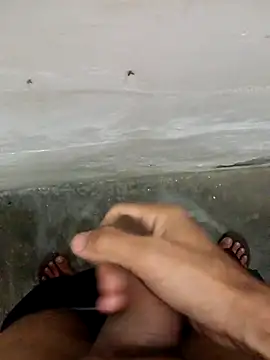 Snapshot of Sweety_2144 chatting on March 2025 12:43:01 PM Sweety 2144 online show from March 2025 12:43:01 PM