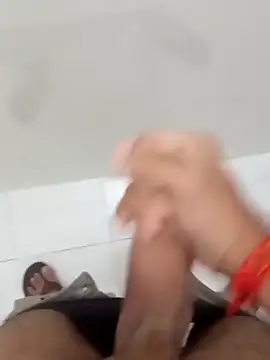 Snapshot of Sweety_2144 chatting on October 2025 04:33:02 AM Sweety 2144 online show from October 2025 04:33:02 AM