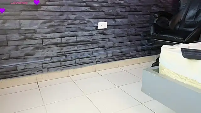 Snapshot of Lilith_Zen chatting on February 2025 11:02:02 AM Lilith Zen online show from February 2025 11:02:02 AM