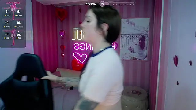 Snapshot of Paula_b_ chatting on March 2025 07:01:02 PM Paula b online show from March 2025 07:01:02 PM