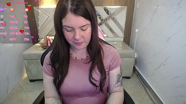 Snapshot of Paula_b_ chatting on October 2025 12:45:02 PM Paula b online show from October 2025 12:45:02 PM