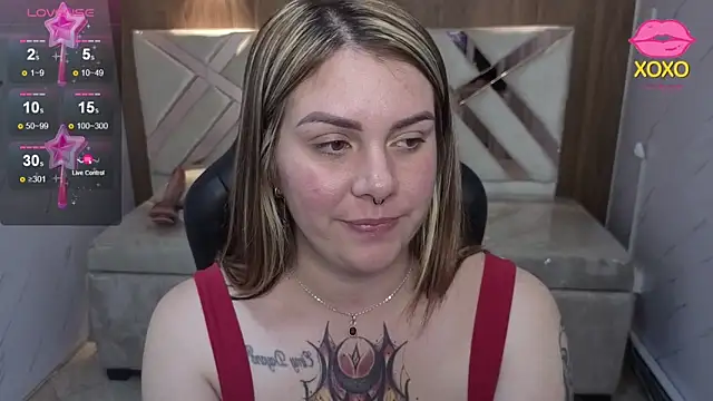 Snapshot of Paula_b_ chatting on April 2026 07:07:02 PM Paula b online show from April 2026 07:07:02 PM