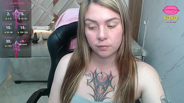 Snapshot of Paula_b_ chatting on April 2026 12:51:02 PM Paula b online show from April 2026 12:51:02 PM