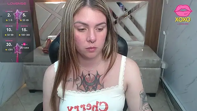 Snapshot of Paula_b_ chatting on April 2026 12:55:01 PM Paula b online show from April 2026 12:55:01 PM