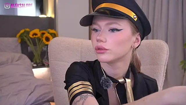 LexieLoree online show from July 2026 03:03:01 AM