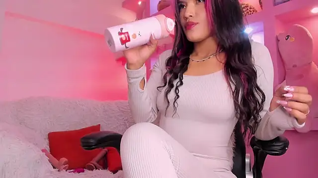 EmmilyCristal online show from January 2025 07:48:02 PM