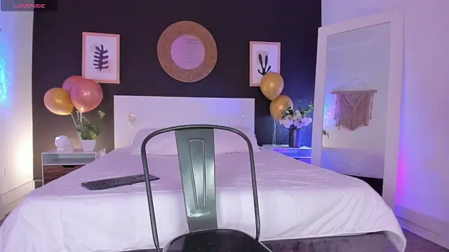VioletPaket online show from June 2026 12:07:02 PM
