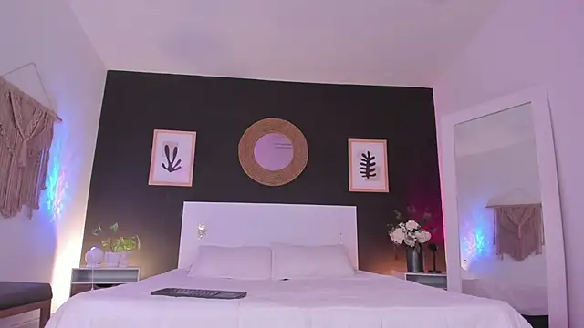 VioletPaket online show from July 2026 01:14:01 PM