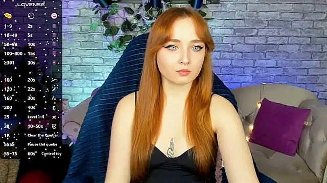 Snapshot of Emma_Chery chatting on January 2025 01:43:01 PM Emma Chery online show from January 2025 01:43:01 PM