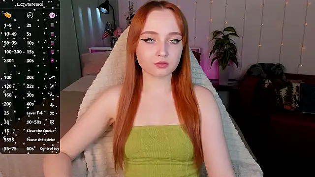 Snapshot of Emma_Chery chatting on January 2025 05:48:02 AM Emma Chery online show from January 2025 05:48:02 AM