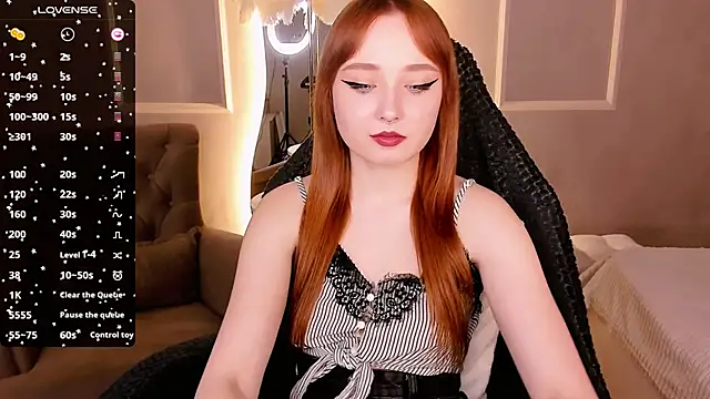 Snapshot of Emma_Chery chatting on March 2025 12:12:01 PM Emma Chery online show from March 2025 12:12:01 PM