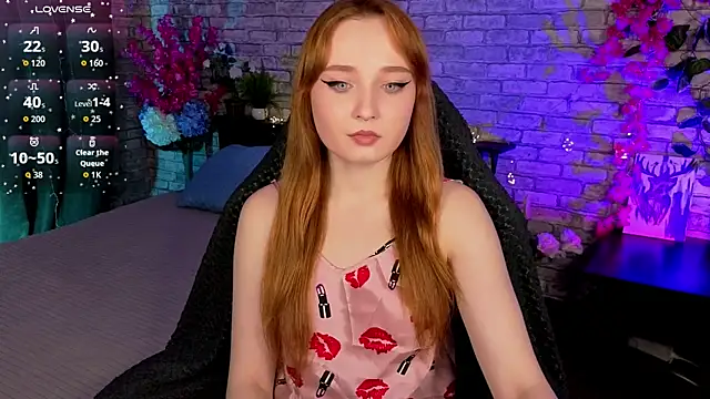 Snapshot of Emma_Chery chatting on September 2025 05:51:02 AM Emma Chery online show from September 2025 05:51:02 AM