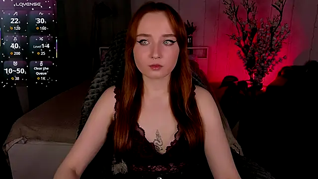 Snapshot of Emma_Chery chatting on November 2025 05:40:02 AM Emma Chery online show from November 2025 05:40:02 AM