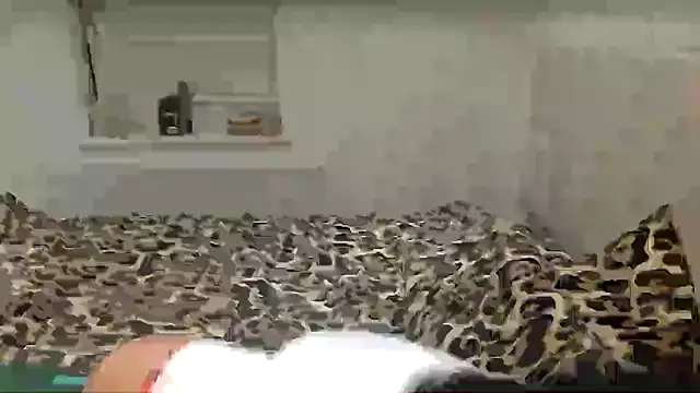 Snapshot of English_Brooke chatting on December 2025 12:40:01 AM English Brooke online show from December 2025 12:40:01 AM