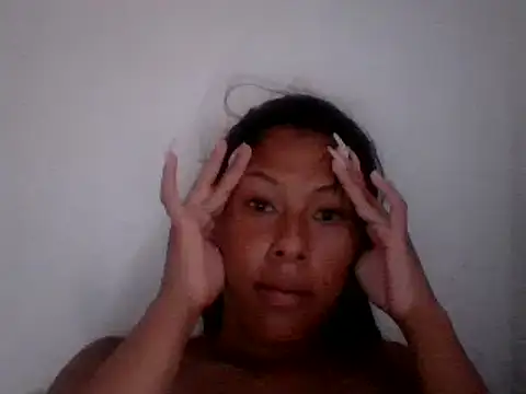 Snapshot of Kitra_New chatting on December 2024 06:48:01 PM Kitra New online show from December 2024 06:48:01 PM