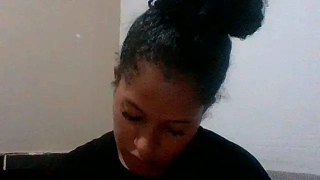 Snapshot of Kitra_New chatting on October 2025 07:54:02 AM Kitra New online show from October 2025 07:54:02 AM