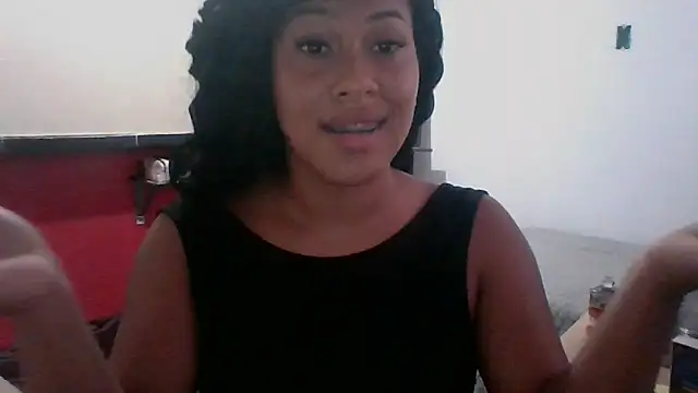 Snapshot of Kitra_New chatting on December 2025 09:01:01 PM Kitra New online show from December 2025 09:01:01 PM