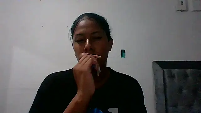 Snapshot of Kitra_New chatting on March 2026 11:11:01 PM Kitra New online show from March 2026 11:11:01 PM