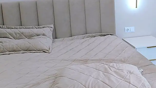 lulu wolf online show from February 2026 03:24:02 AM