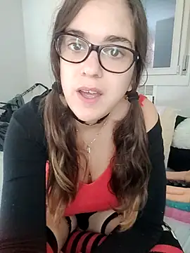 Snapshot of Miachan_LaGattinaVogliosa chatting on October 2025 01:00:01 PM Miachan LaGattinaVogliosa online show from October 2025 01:00:01 PM