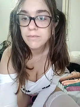 Snapshot of Miachan_LaGattinaVogliosa chatting on October 2025 02:18:02 PM Miachan LaGattinaVogliosa online show from October 2025 02:18:02 PM