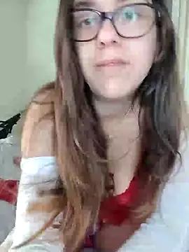 Snapshot of Miachan_LaGattinaVogliosa chatting on November 2025 02:01:01 PM Miachan LaGattinaVogliosa online show from November 2025 02:01:01 PM