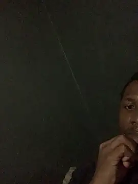 Snapshot of DManL chatting on December 2025 04:45:02 PM DManL online show from December 2025 04:45:02 PM