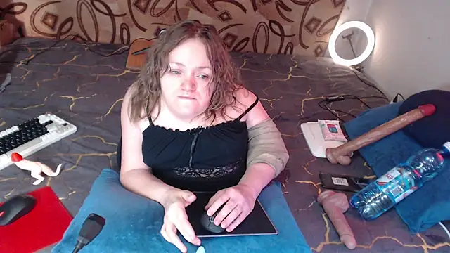 MiniNatalie online show from February 2025 10:39:02 AM