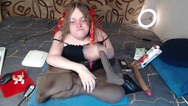 MiniNatalie online show from March 2025 10:27:02 PM