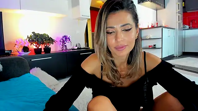 Snapshot of MissSmiley26 chatting on February 2025 03:19:01 AM MissSmiley26 online show from February 2025 03:19:01 AM